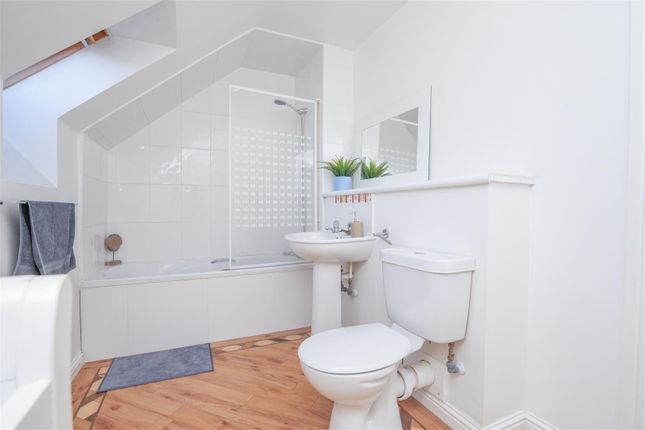 Terraced house for sale in Hurlethill Court, Glasgow