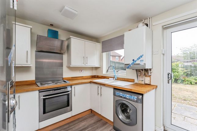 3, Griffin Close, Chester photo 4