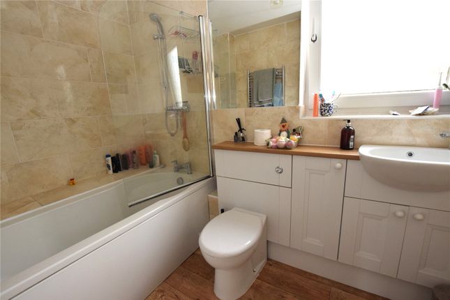16, Grebe Close, Hampshire photo 4