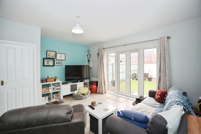 5, Alexon Way, Pontypridd photo 3