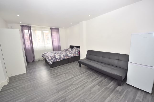 Studio to rent in Bethnal Green Road, Bethnal Green