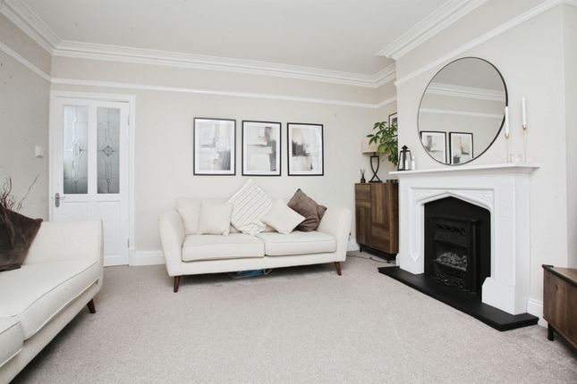 52, Lancaster Road, RUGBY photo 4