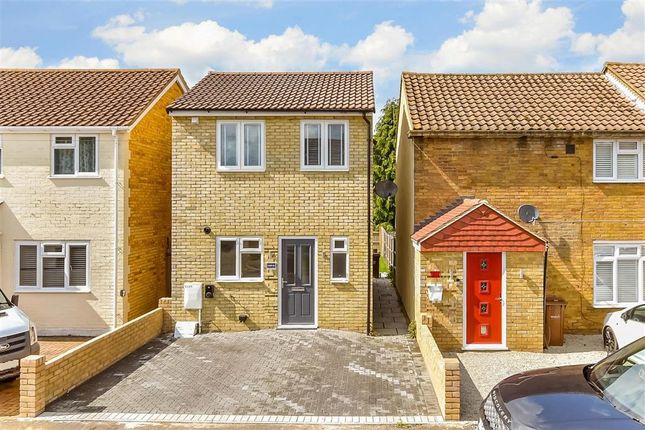 Thumbnail Detached house for sale in Speedwell Avenue, Chatham, Kent