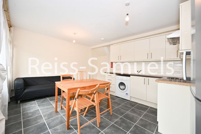 Terraced house to rent in Cooks Road, Kennington, Southwark, London