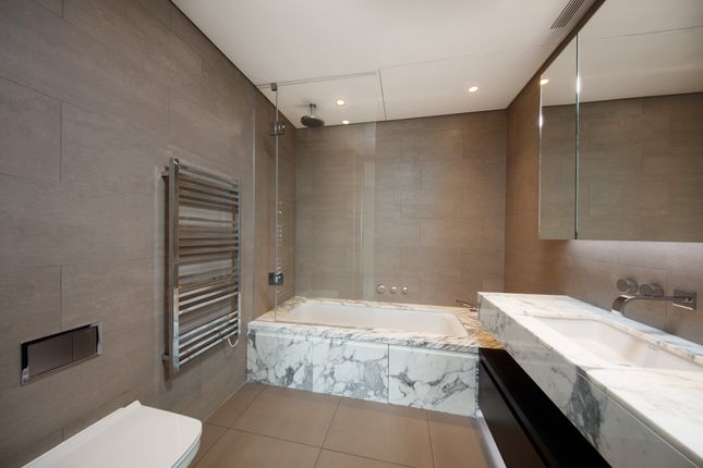 Flat for sale in Principal Place, London