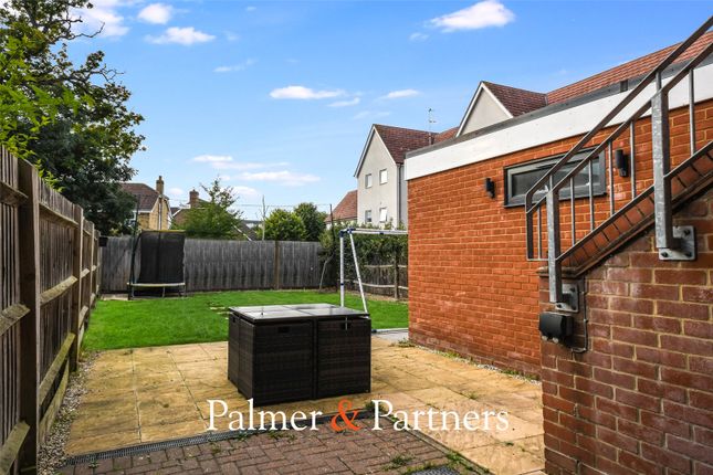 18, Montfort Drive, Essex photo 2