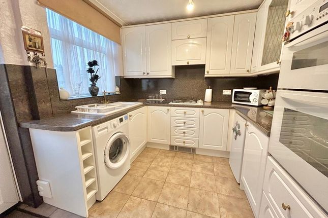 7, Bettison Avenue, Leigh photo 3