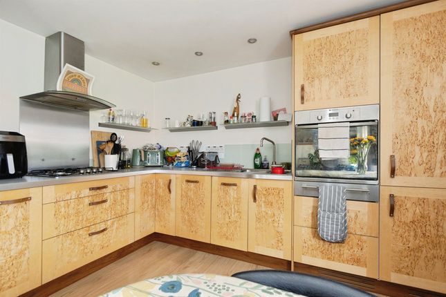 Flat 2, The Courtyard, Everton Road, Yeovil photo 2