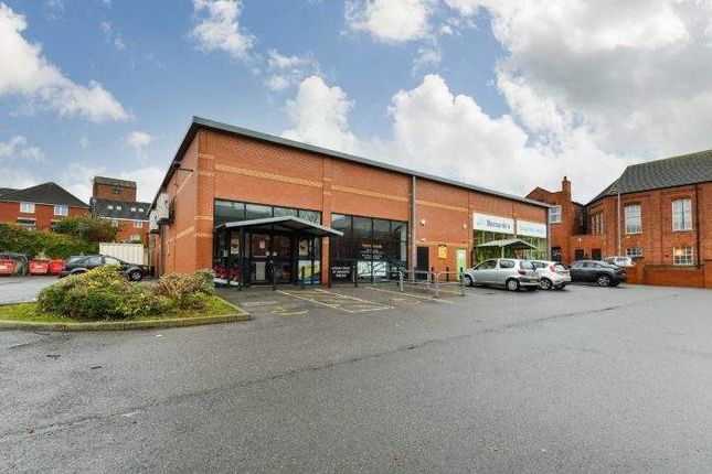 Retail premises to let in Unit 2A, 30-40 London Road, Grantham, Grantham