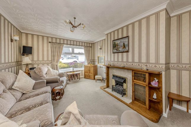 2 Park Drive, Stoke-On-Trent photo 2