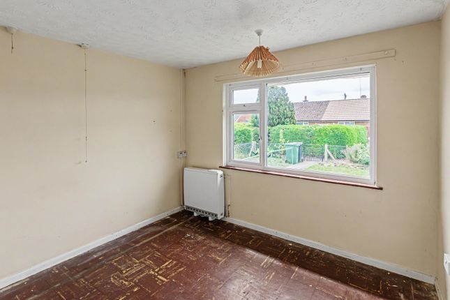 122 Reids Piece, Purton photo 4