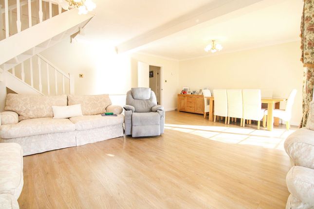 13, St. James Road, St. Neots photo 2