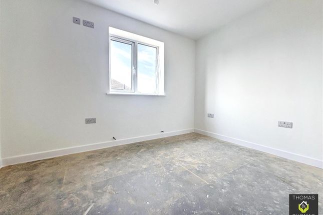 28a, Elmleaze, Gloucester photo 2