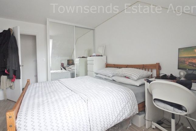 Flat 8, 76, High Street, Northwood photo 5