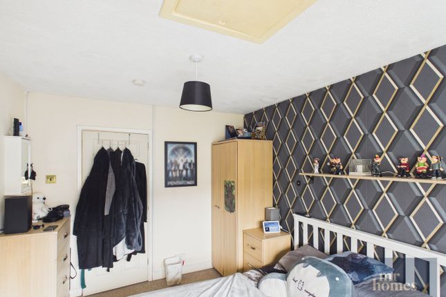27, Oak Street, Aberdare photo 3