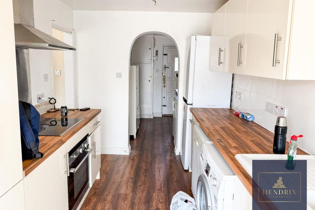 6, Kimpton Road, Sutton photo 4