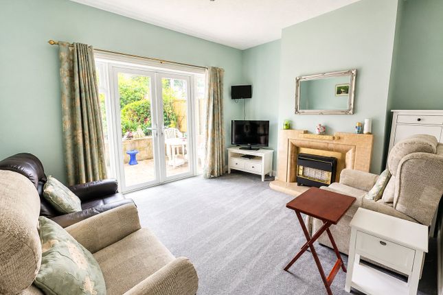 41, Abbotshall Road, London photo 2