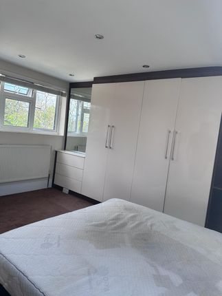Semi-detached house to rent in York Avenue, Hayes