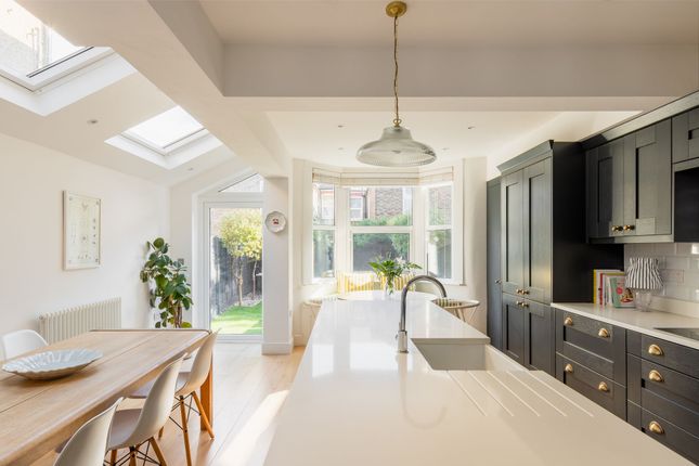 64 Ranelagh Road, London photo 3
