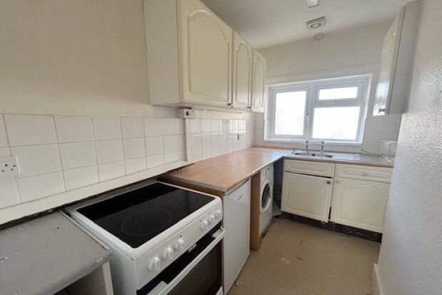 Flat to rent in Ashley Road, Poole