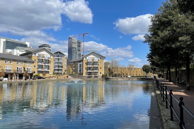 1-bed flat on Codling Close, London, £1,650/mo