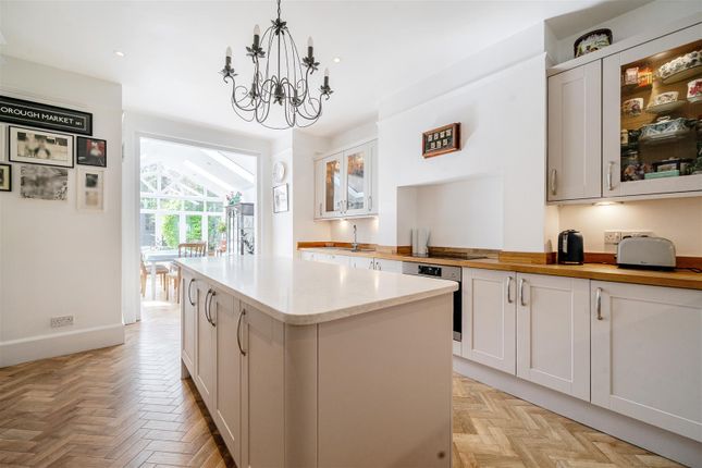 63, Middle Gordon Road, Surrey photo 2