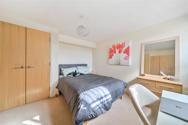 Flat 66, Augustus Court, 94, Old Kent Road, London photo 4