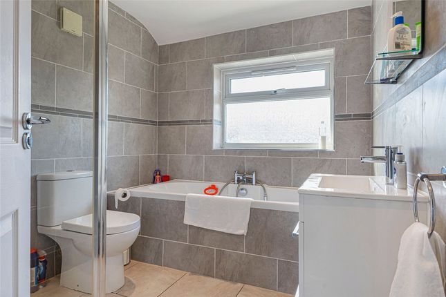 32, Mosyer Drive, Kent photo 4