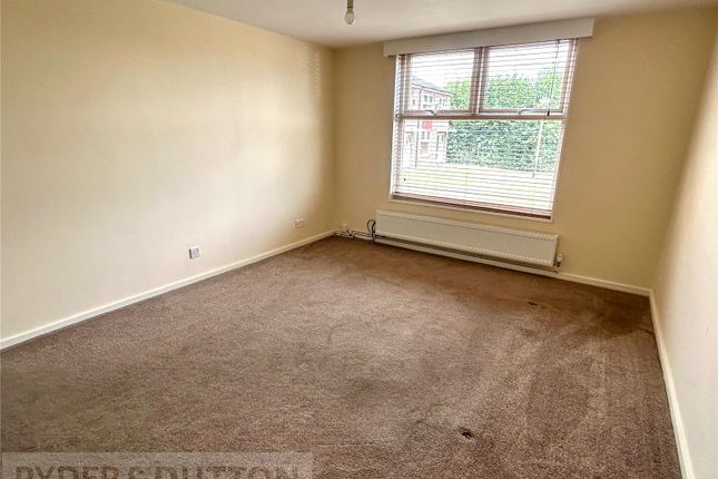 22, Acre House Avenue, Huddersfield photo 3