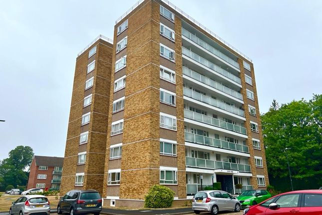 Thumbnail Flat to rent in Dove Park, Pinner