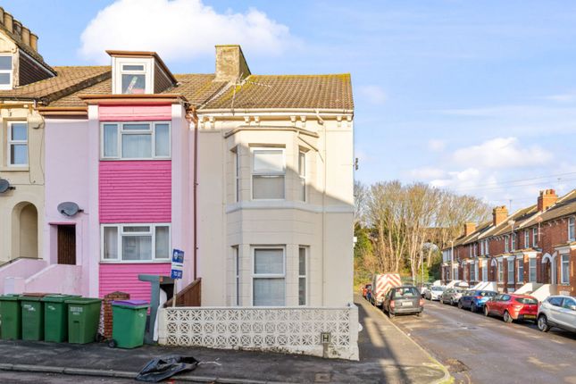 Thumbnail Room to rent in Darby Road, Folkestone