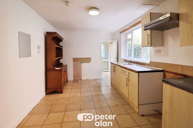 4, Hinton Street, Cardiff photo 4