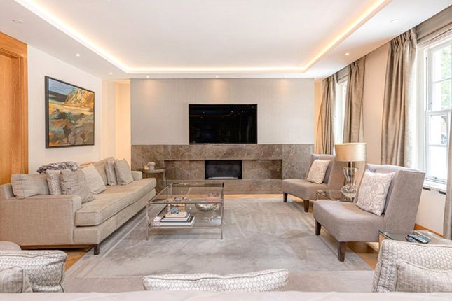 46, Upper Grosvenor Street, London photo 3