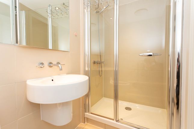 622, Pavillion House, London photo 3