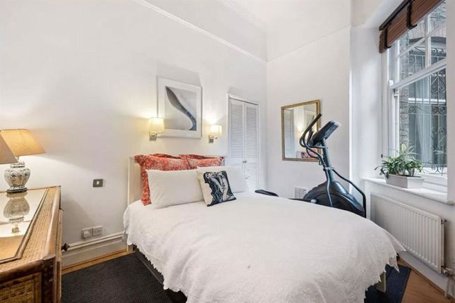 Flat 2, Argyll Mansions, 303-323, Kings Road, London photo 4