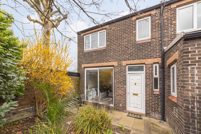 Thumbnail Terraced house for sale in Arnhem Way, Dulwich