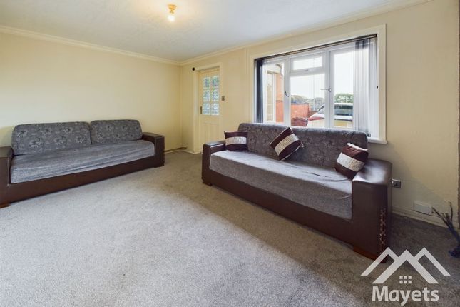 5 Hareclough Close, Blackburn photo 4