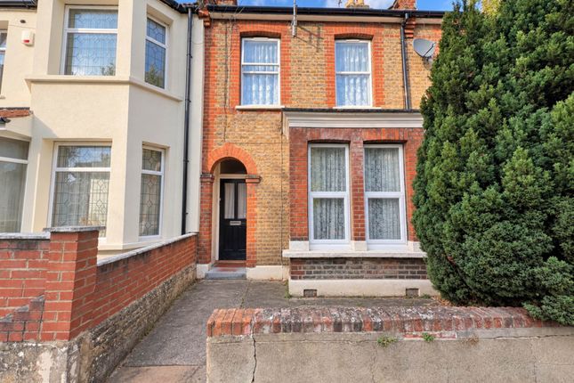 2-bed house on Derby Road, London, £290,000