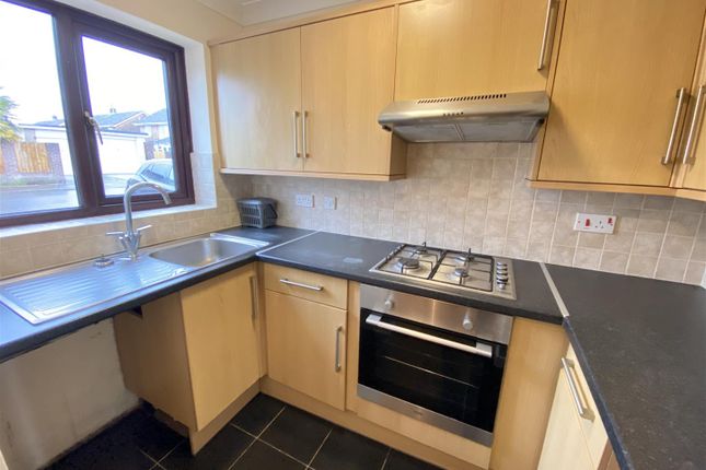 4, Shakespeare Row, Caldicot photo 2