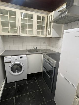 369, Sipson Road, West Drayton photo 2