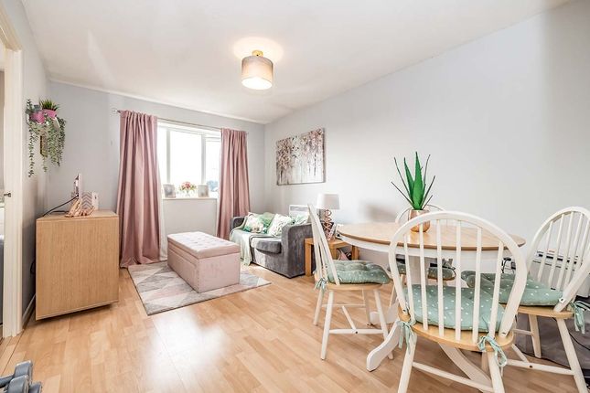 Thumbnail Flat to rent in Jersey House, Scammell Way, Watford, Hertfordshire