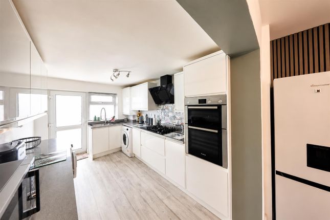 38, Nelson Road, Hull photo 2