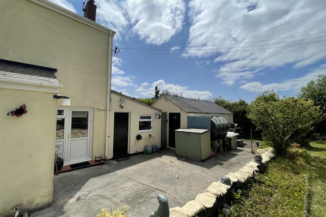 Semi-detached house for sale in Glyn Road, Mynyddygarreg, Kidwelly