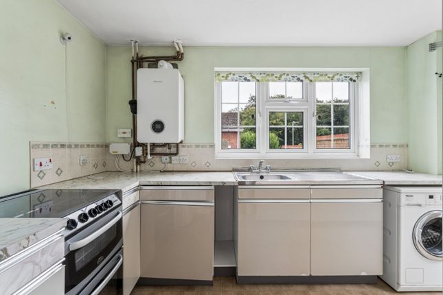 Woodlands, 6, Redding Drive, Buckinghamshire photo 3