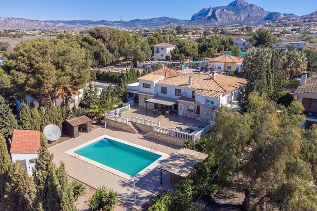 Detached house for sale in Busot, Comunitat Valenciana, Spain