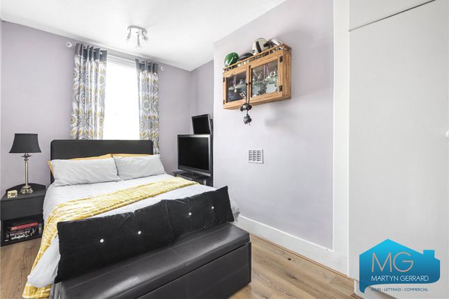 Flat for sale in Gaisford Street, Kentish Town, London