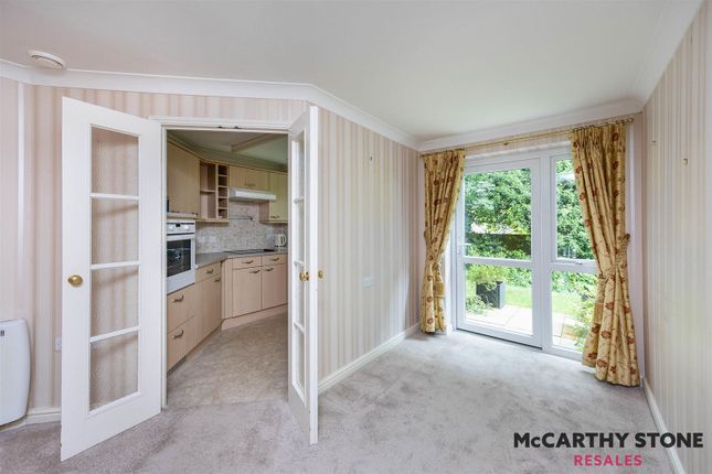 21 Portman Court, Grange Road, Uckfield photo 2
