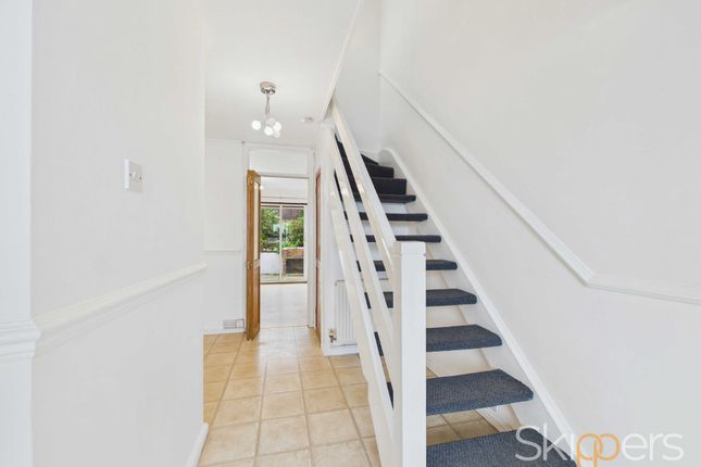 16 Pilgrim Spring, Folkestone photo 2