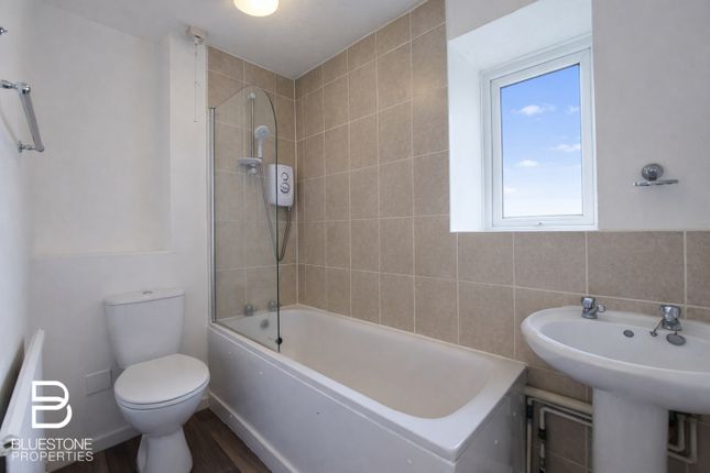 Copy, 10, Deepdale Court, South Croydon photo 4