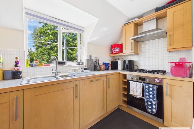 7 Appleyard Close, Appleyard Close, Cheltenham, Cheltenham photo 2
